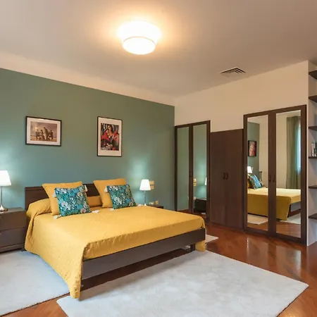 La Scuderia 8, Emma *