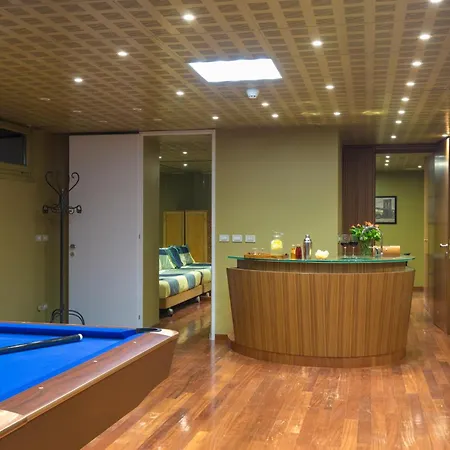 La Scuderia 8, Emma *