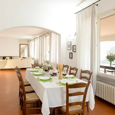 Villa La Scuderia 8, Emma Savignano sul Rubicone