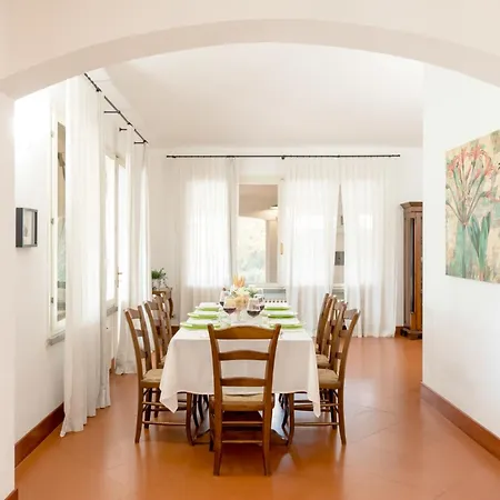 La Scuderia 8, Emma *