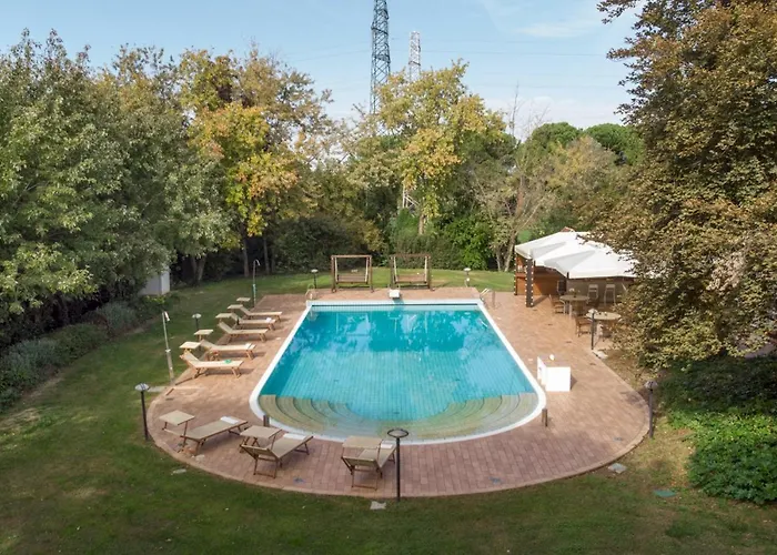 La Scuderia 8, Emma *