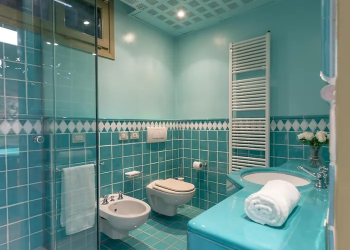 La Scuderia 8, Emma Villa